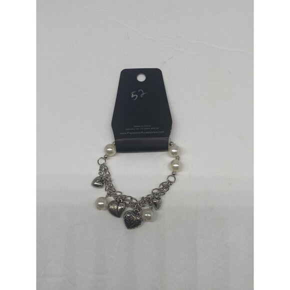 Paparazzi Jewelry Amour White Bracelet Item 52 - Picture 7 of 8